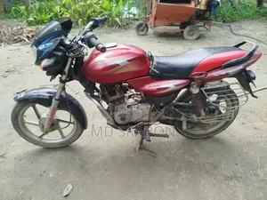 Bajaj Discover 135 2005 Red
