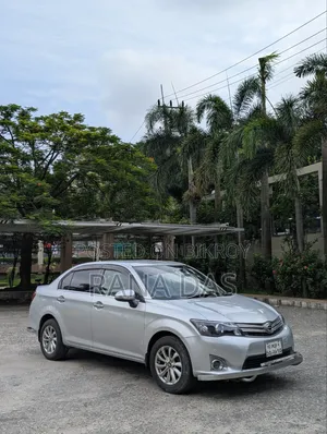 নতুন টয়োটা অ্যাক্সিও ১.৫ জি টু-হুইল ড্রাইভ ২০১২ সিলভার