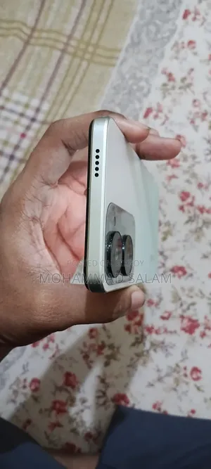 Vivo Y18 128 GB White