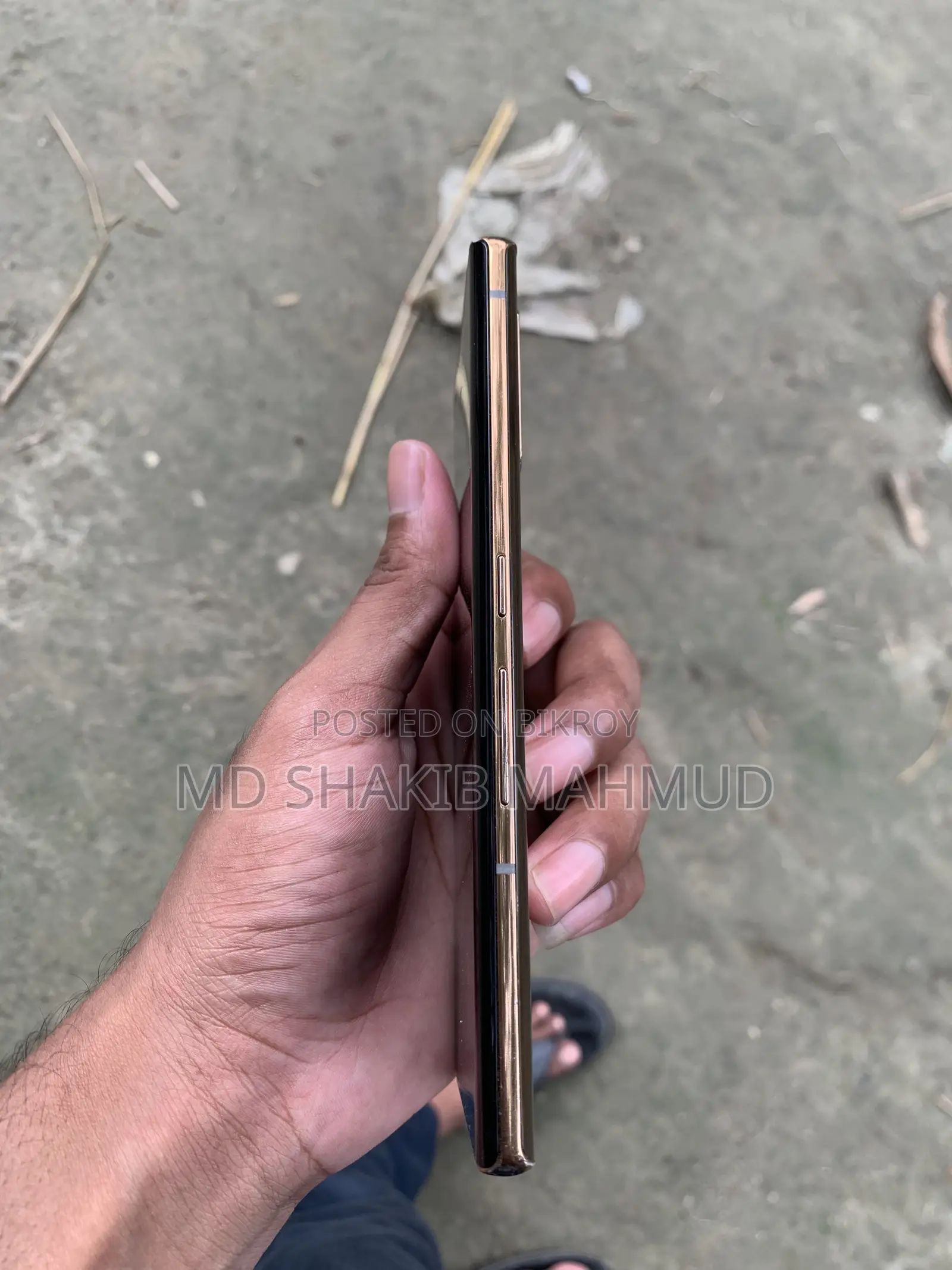Fujitsu Arrows NX9 F-52A 128 GB Bronze
