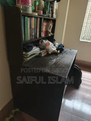 Porar Table ( Mehegoni Kather)