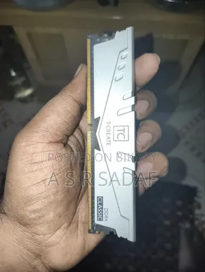 Team T-Create Classic 8GB DDR4 3200MHz ডেস্কটপ র‍্যাম (৬ মাস ব্যবহৃত)