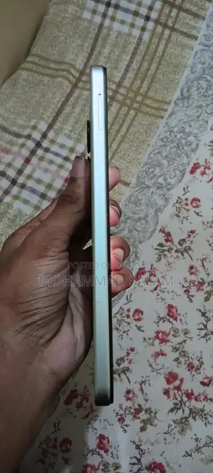 Vivo Y18 128 GB White