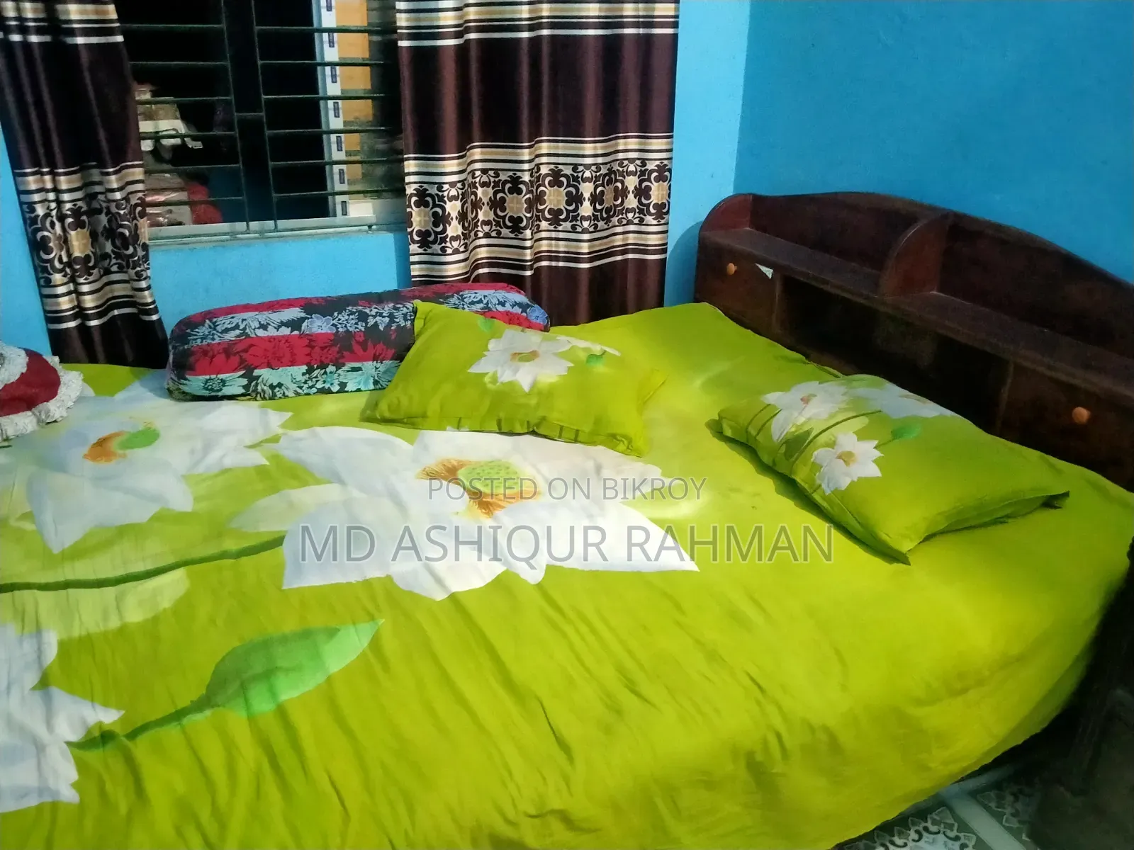খাট ৫×৭ মেহেগুনি কাঠের বানানো