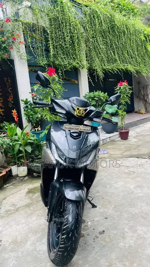 Hero Xoom 125 2026 Black
