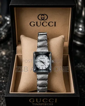 ✨ Luxury Woman— GUCCI Timepiece ✨