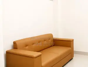 অফিসের প্রিমিয়াম আসবাবপত্র বিক্রি হবে