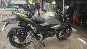 Suzuki Gixxer 2025 Gray