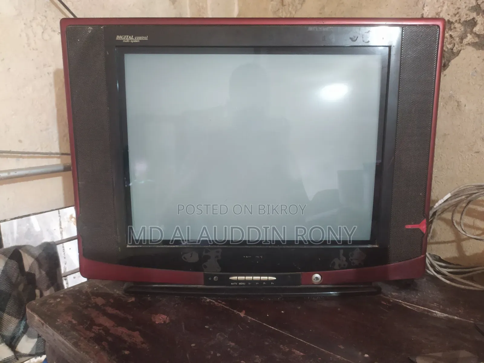 Sell Hobe নতুন টিভি কিনব বিক্রি করবো