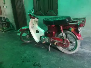 Honda 1995 Red