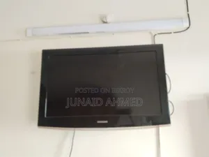 একটি Samsung টিভি বিক্রি হবে।