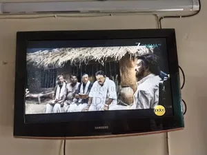 একটি Samsung টিভি বিক্রি হবে।