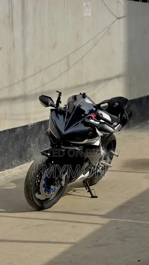 Yamaha R15 V3 2016