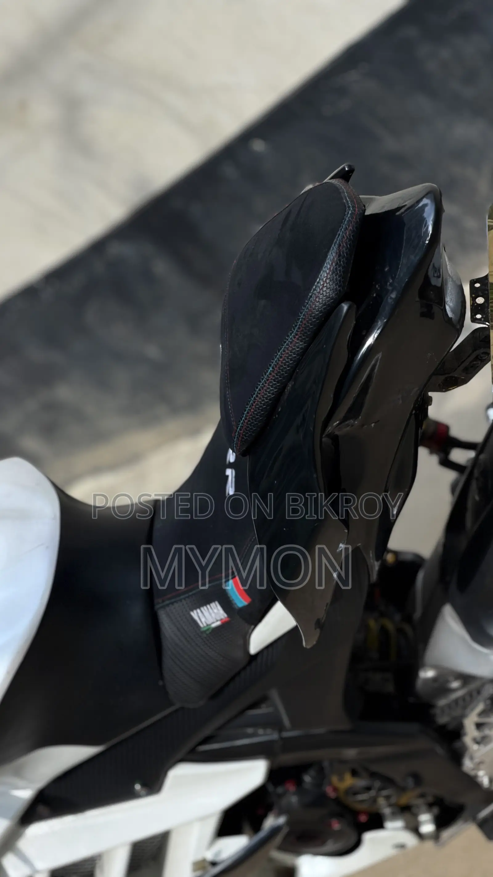 Yamaha R15 V3 2016