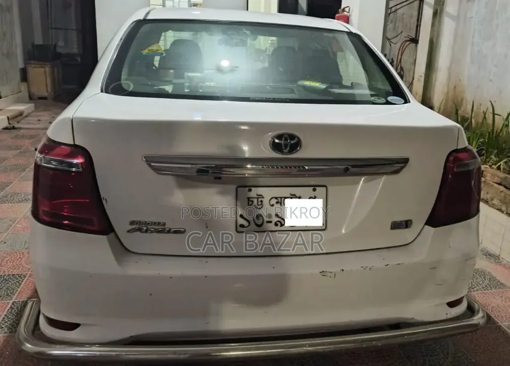 Toyota Axio 1.5 Hybrid 2WD 2015 White