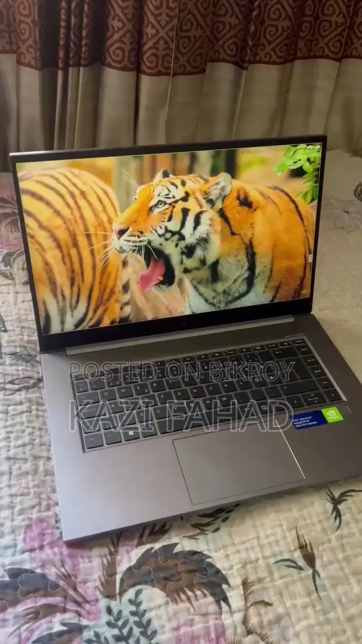 Laptop HP Zbook Studio G7 32GB Intel Core i7 HDD+SSD 512GB