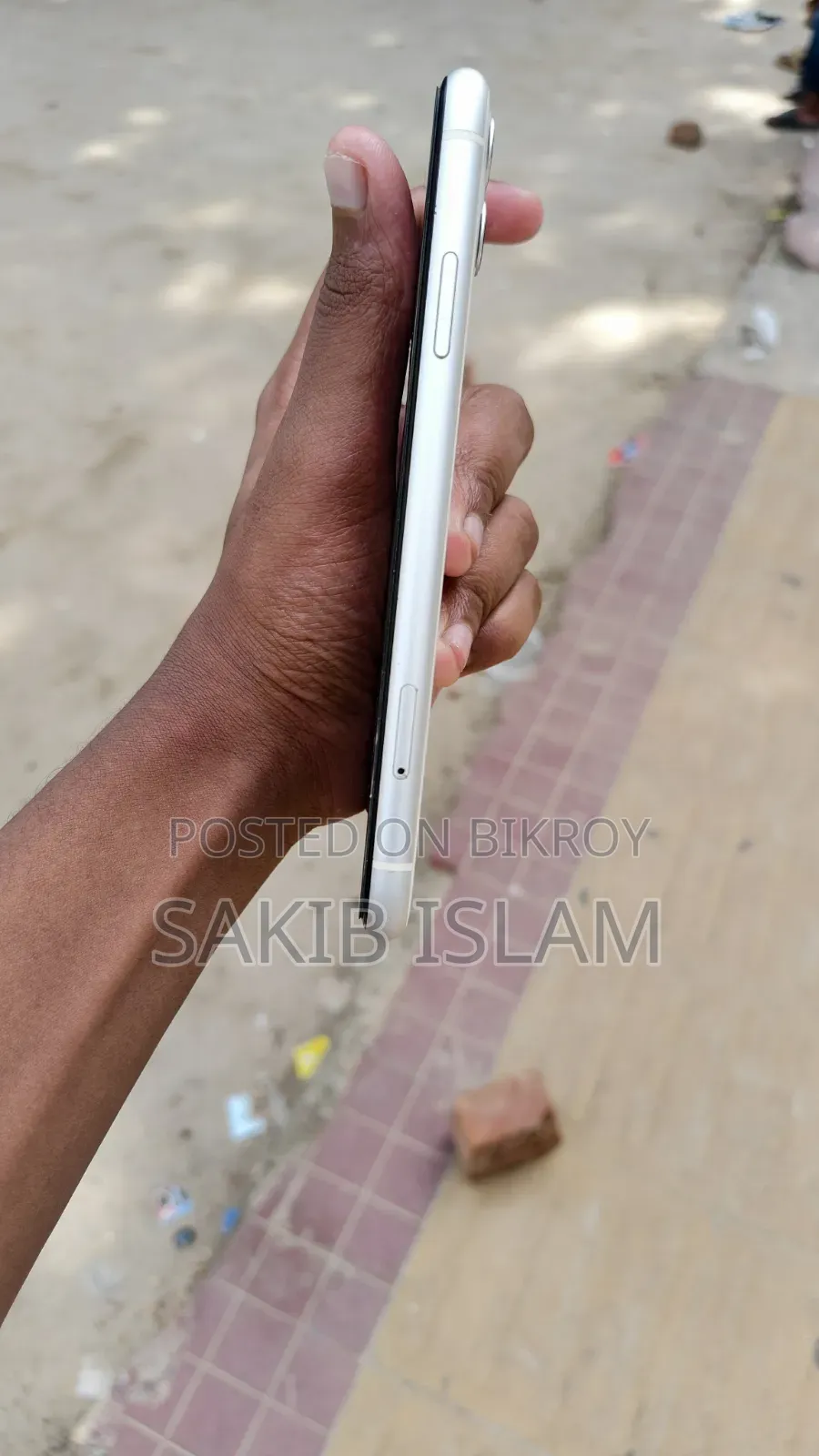 New Apple iPhone 11 64 GB White