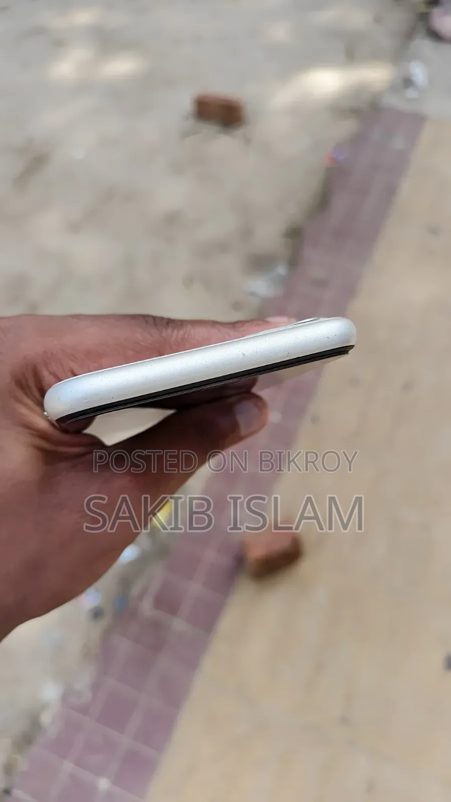 New Apple iPhone 11 64 GB White