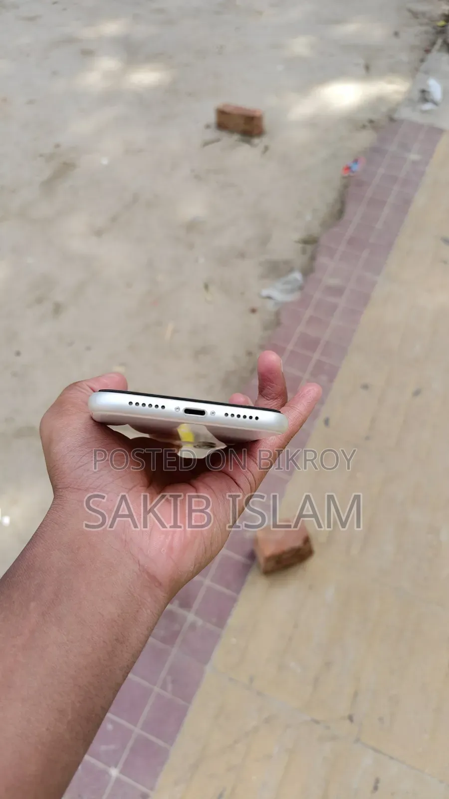 New Apple iPhone 11 64 GB White