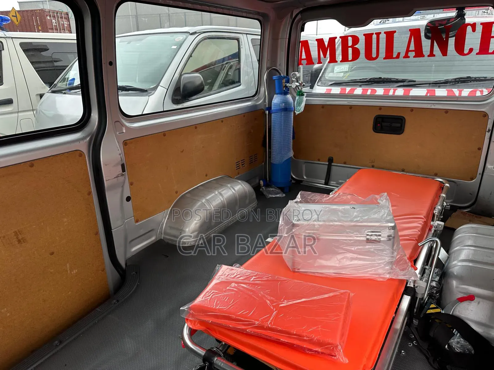 Toyota HiAce 2021 Silver