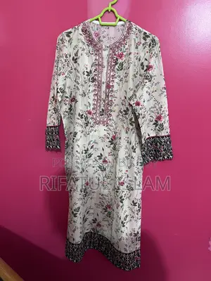 I Want to Sell This Dress