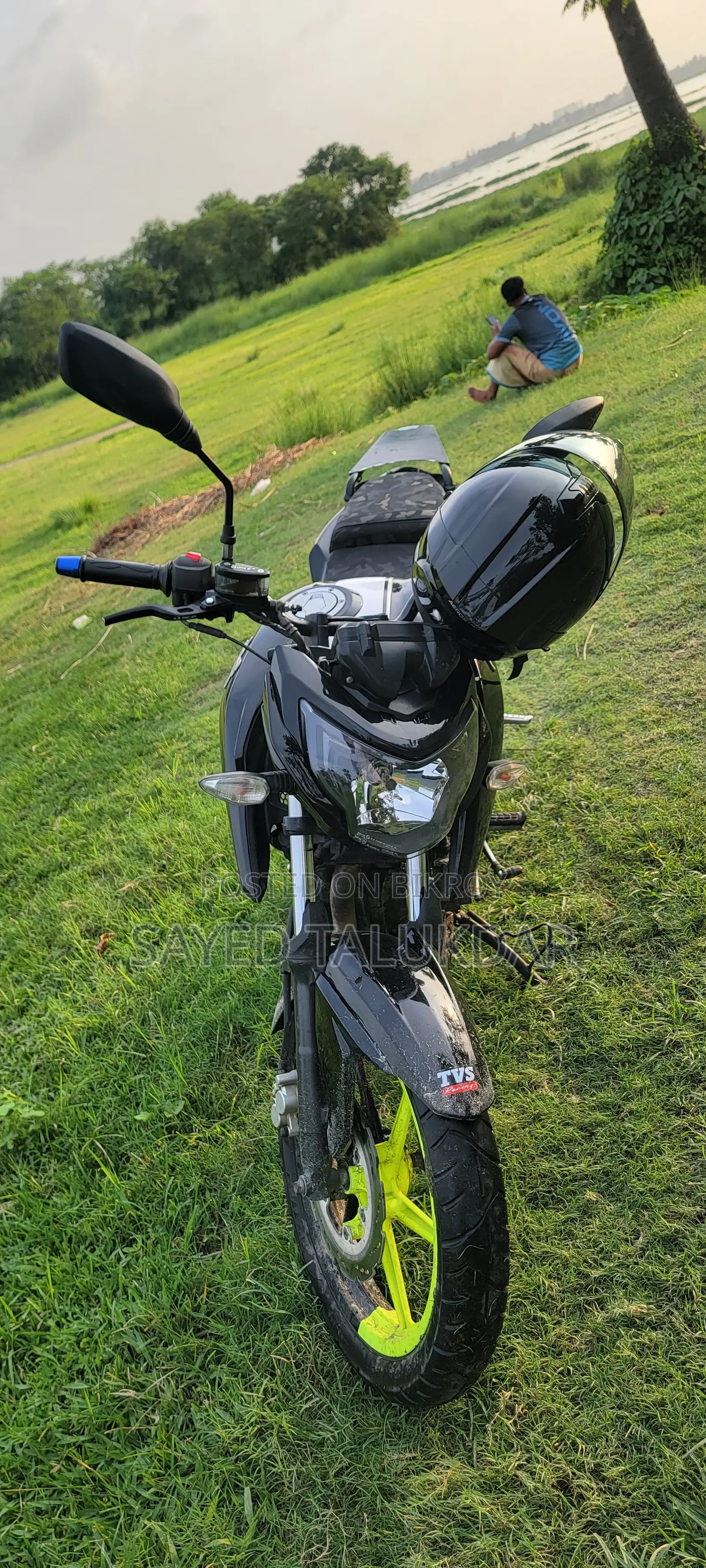 TVS Apache 160 4V 2019 Black