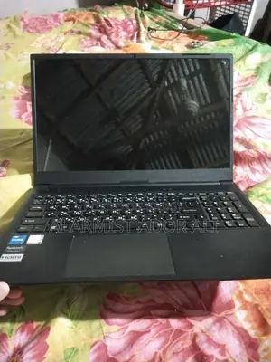 Laptop 8GB Intel Core i5 HDD 512GB