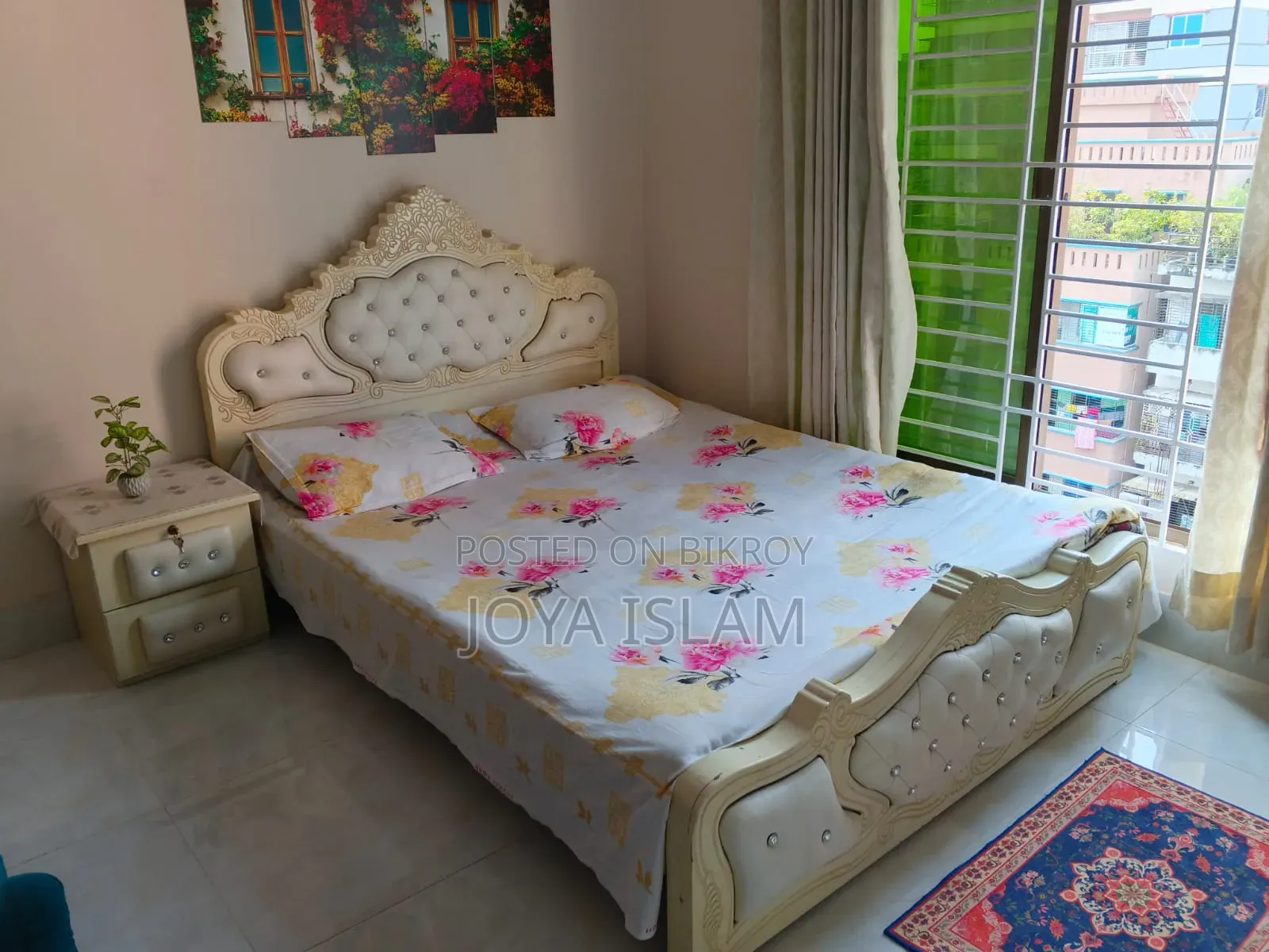Queen Size Bed+ Side Drawer