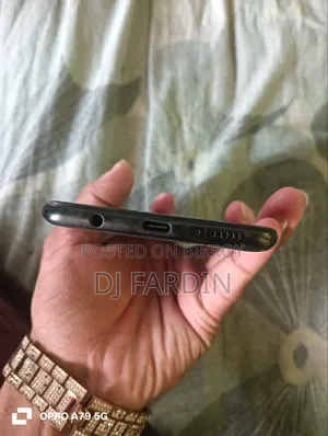 Samsung Galaxy A20 32 GB Black