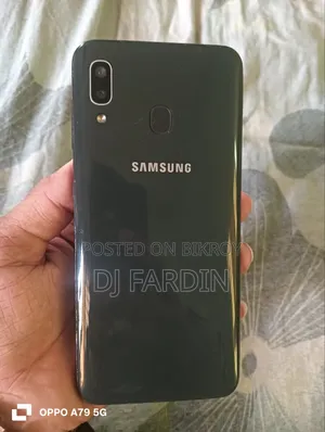 Samsung Galaxy A20 32 GB Black