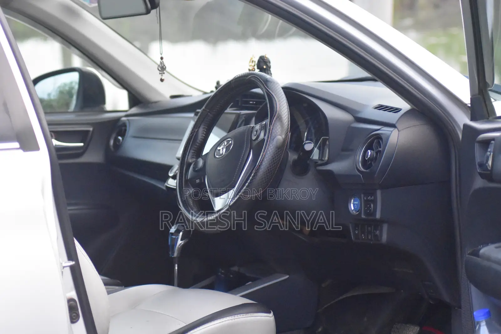 Toyota Corolla Fielder 1.5 Hybrid FWD 2016 Silver