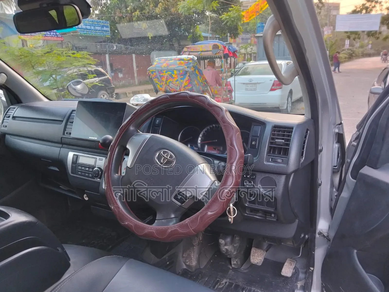 Toyota HiAce 2019 Silver
