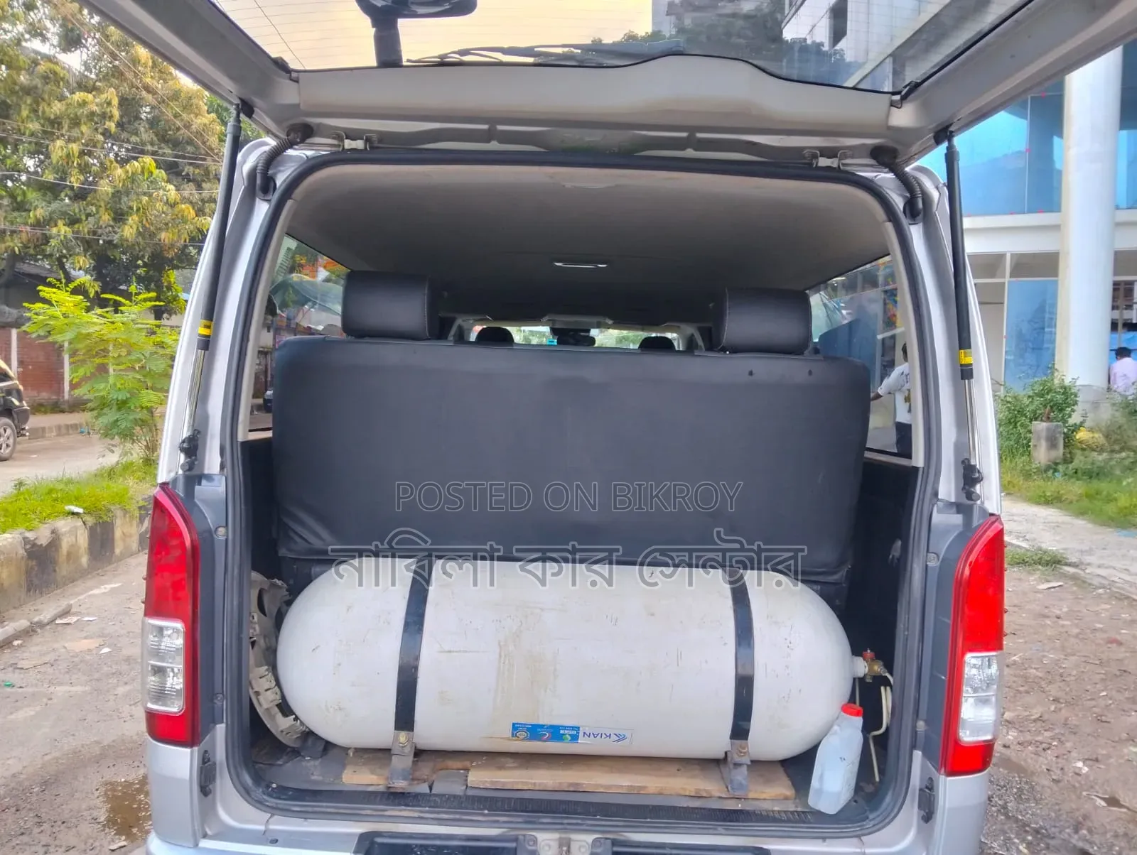 Toyota HiAce 2019 Silver