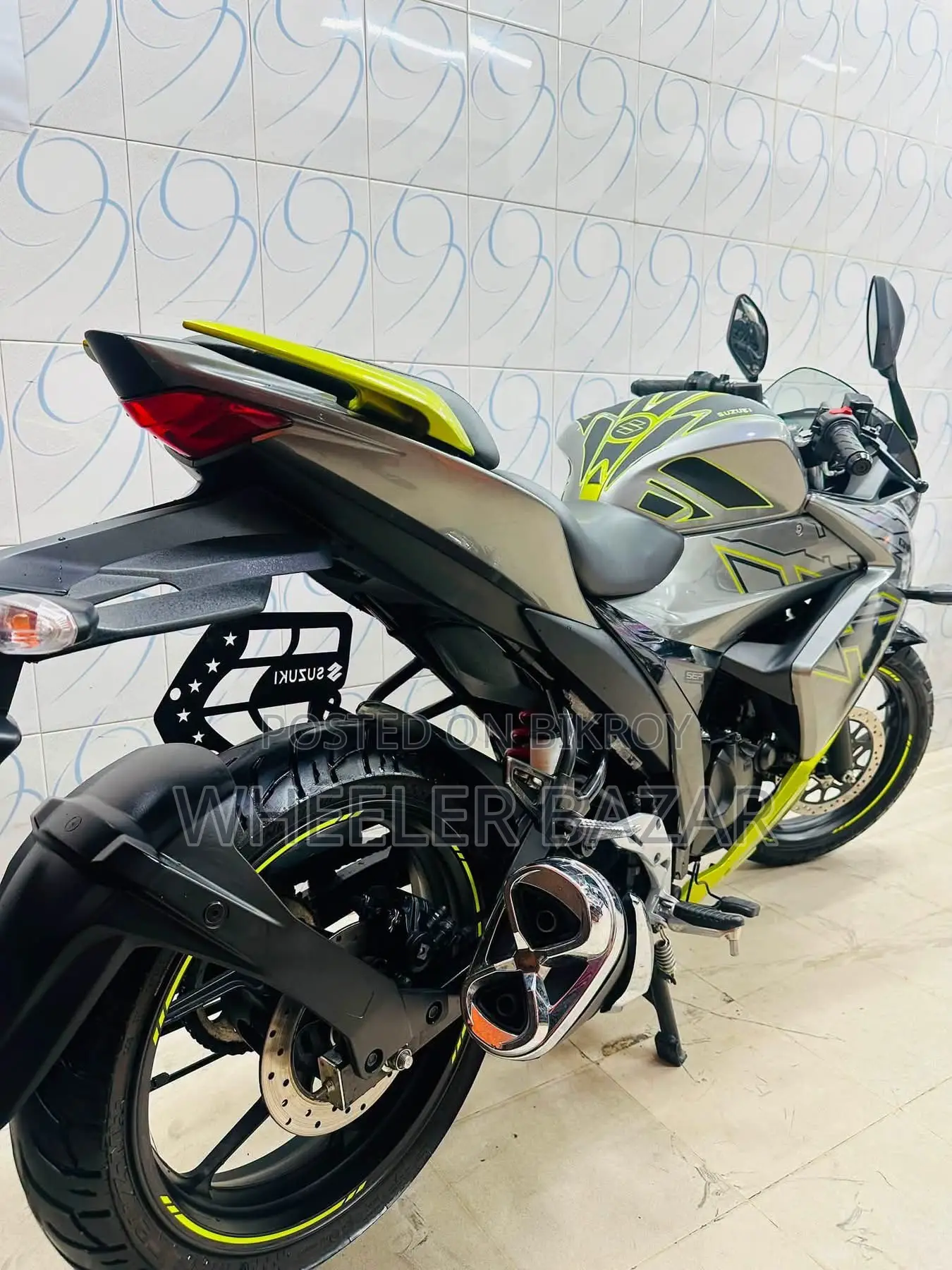 Suzuki Gixxer SF 2025 গ্রিন