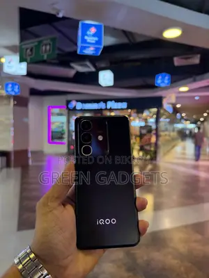 iQOO Z10x 128 GB Gold