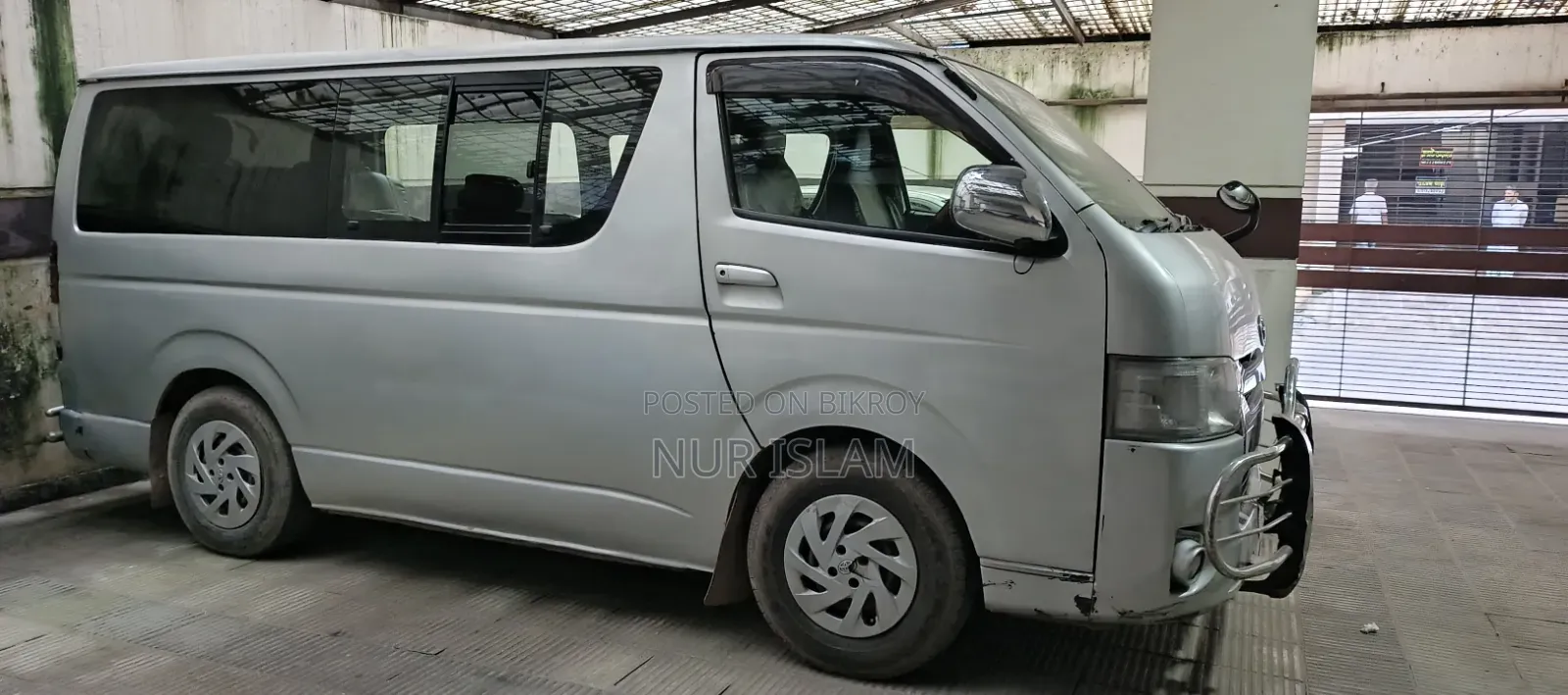 টয়োটা ম্যাট্রিক্স ২০০৯ সিলভার