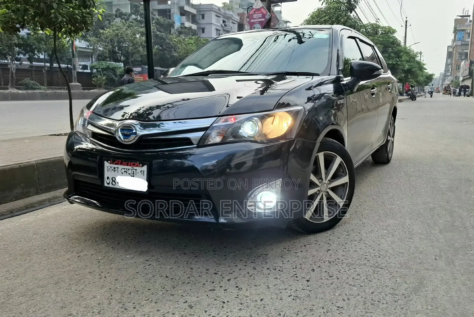 Toyota Axio 1.5 Hybrid G 2WD 2013 Black