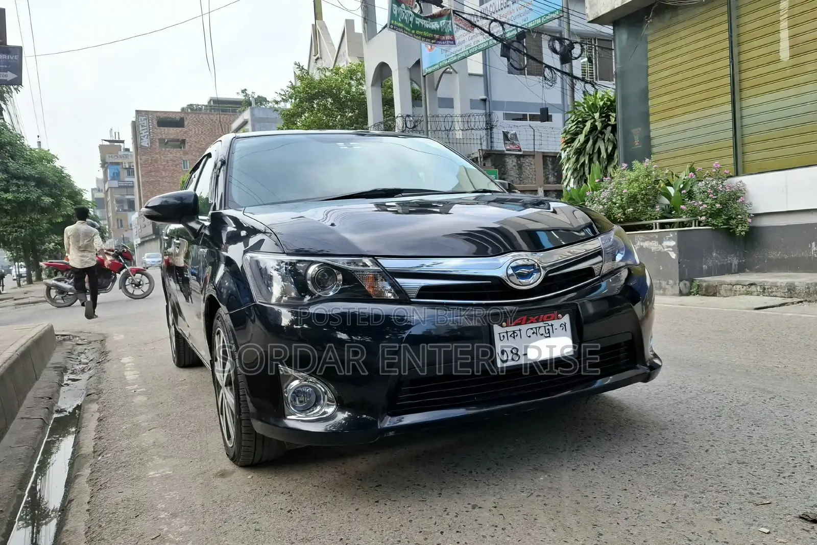 Toyota Axio 1.5 Hybrid G 2WD 2013 Black