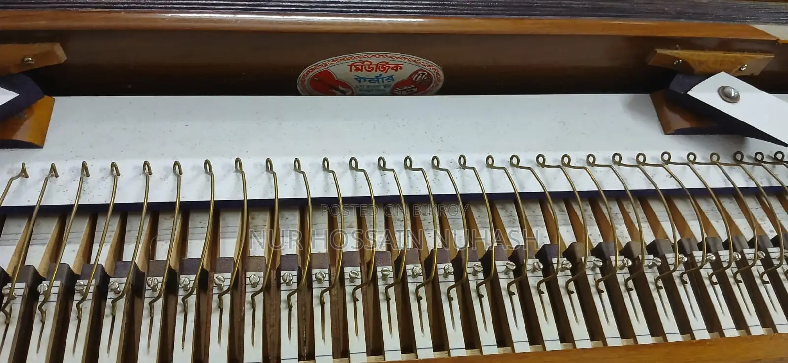 Wooden Harmonium for Sale – Good Condition | Smooth Sound