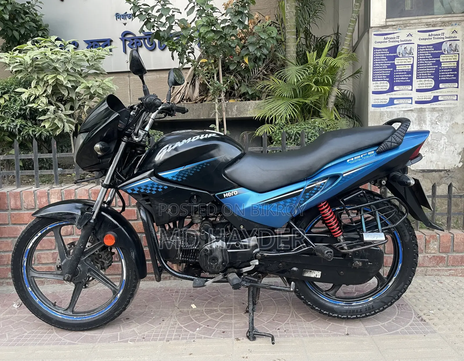 Hero Glamour 2014 Black
