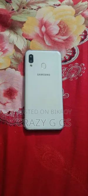 Samsung Galaxy A30 64 GB White
