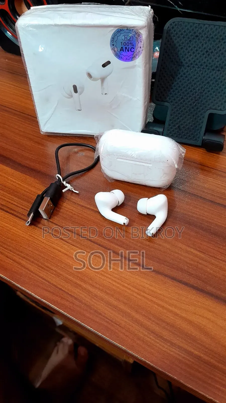 White Earbuds