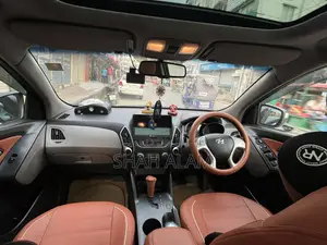 Hyundai Tucson 2012 Black