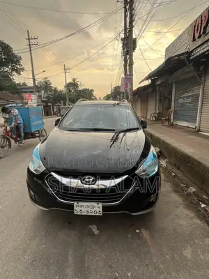 Hyundai Tucson 2012 Black
