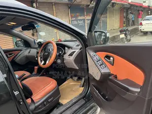 Hyundai Tucson 2012 Black
