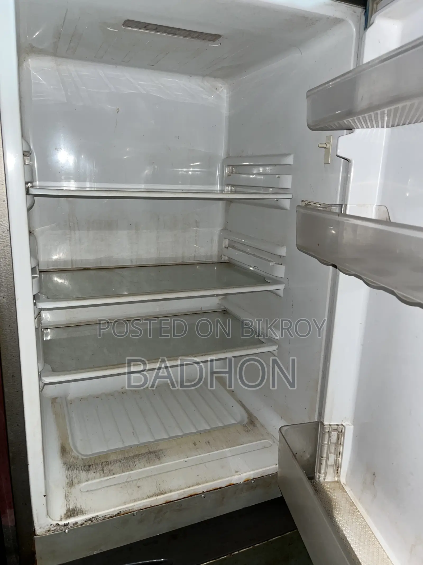 Refrigerator