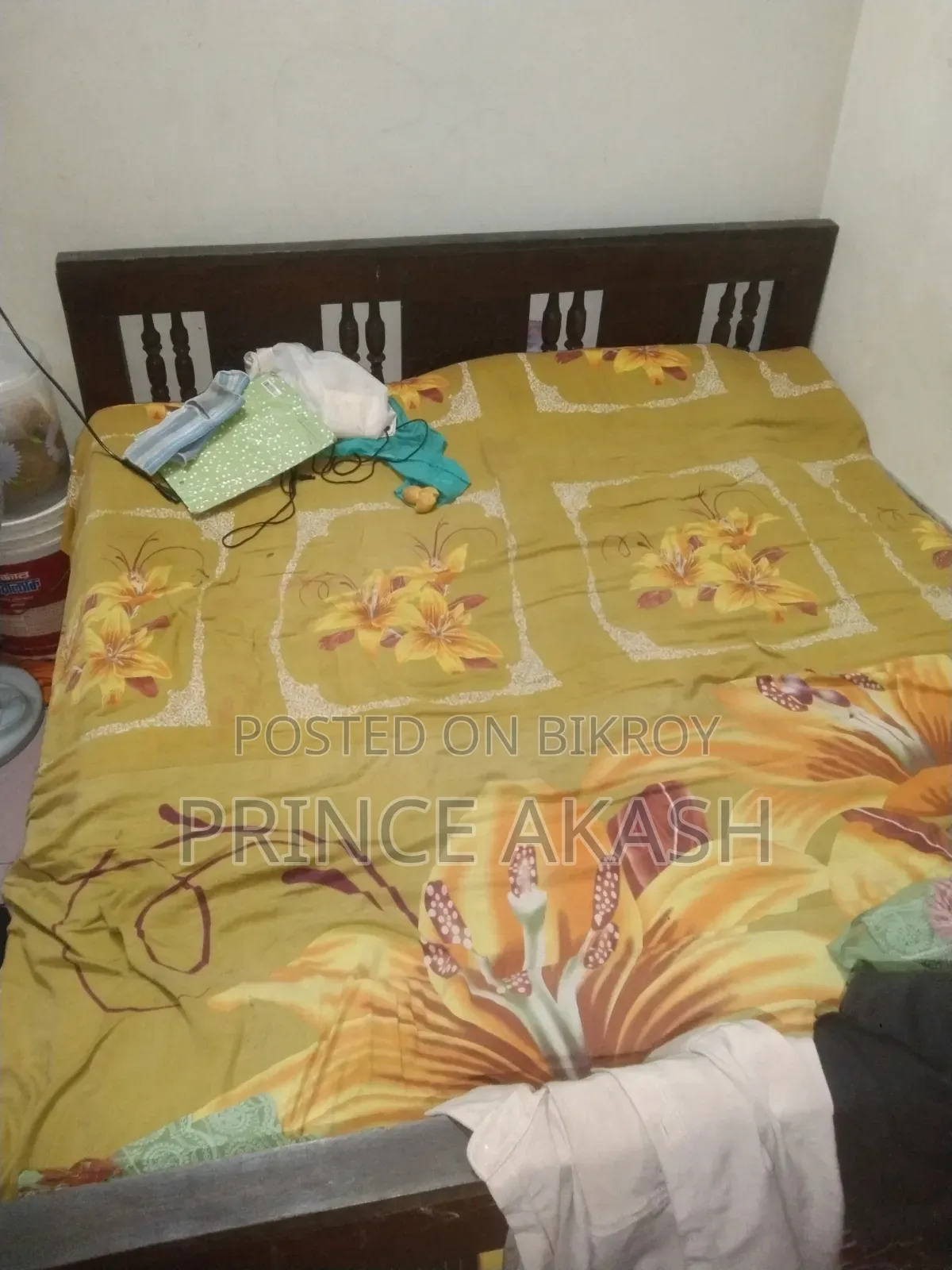 কাঠের খাট,চৌকি