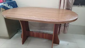 Dainig Table