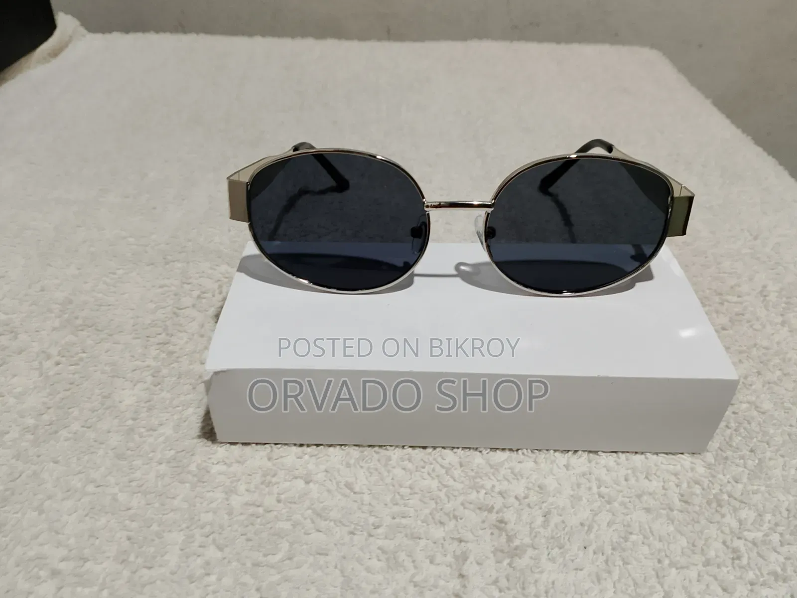 Men's and Women Classic Metal Frame Sunglass