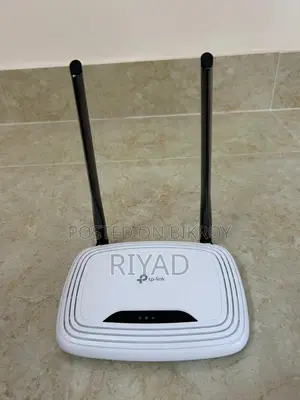 TP-Link TL-WR841N 300Mbps Router (Almost New / Full Boxed)